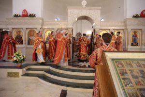 Викарий совершил Пасхальную литургию с настоятелями викариатства