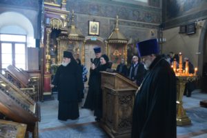 Первая литургия Преждеосвященных Даров в Петропавловском храме