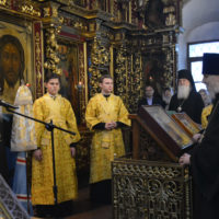 В годовщину хиротонии владыка Ювеналий совершил литургию