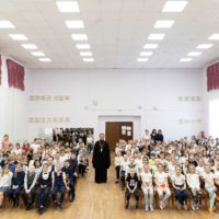 В честь Дня православной книги в школах прошли встречи со священником