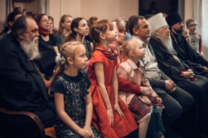 В день Жен-мироносиц - торжество в Петропавловской школе