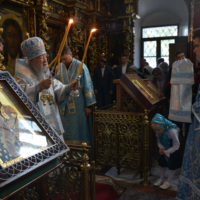 Владыка Ювеналий молитвенно отметил день своего рождения