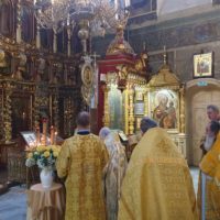 В день преставления апостола Иоанна Богослова.