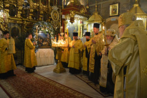 Богослужения в Рождественский сочельник