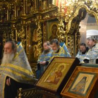 Богослужения в праздник Сретения Господня в Петропавловском храме