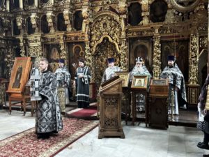 Первая Литургия Преждеосвященных Даров в Петропавловском храме