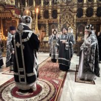 Первая Литургия Преждеосвященных Даров в Петропавловском храме