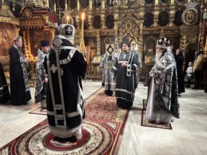 Первая Литургия Преждеосвященных Даров в Петропавловском храме