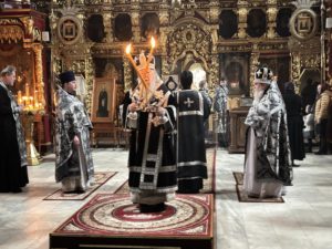 Первая Литургия Преждеосвященных Даров в Петропавловском храме