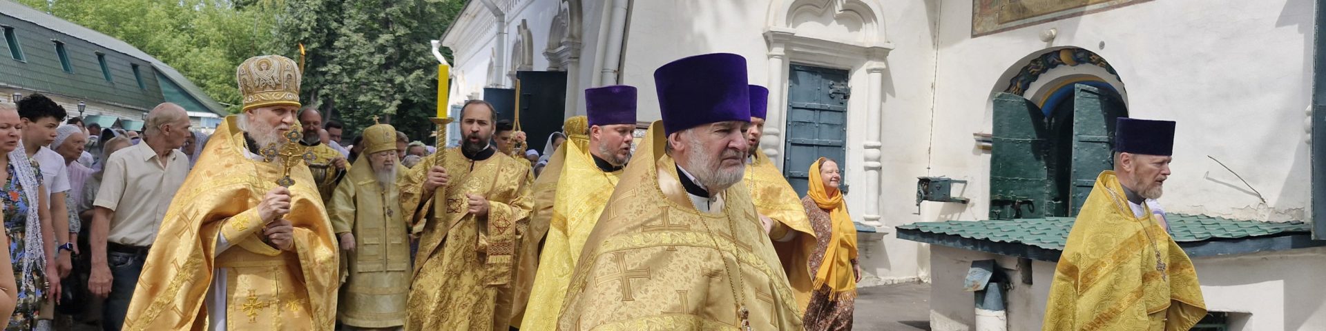 Престольный праздник Петропавловского храма в Лефортове