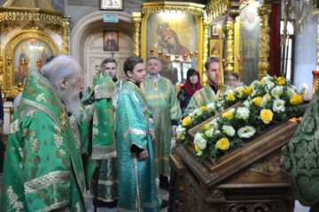 Митрополит Ювеналий совершил богослужения на день прп Сергия Радонежского